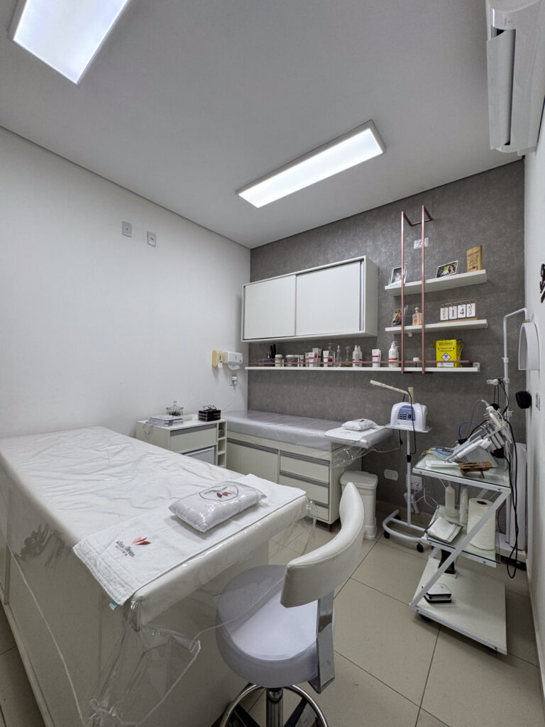 Limpeza de Pele Edina Feliciano